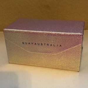 QUAY AUSTRALIA sunglasses case